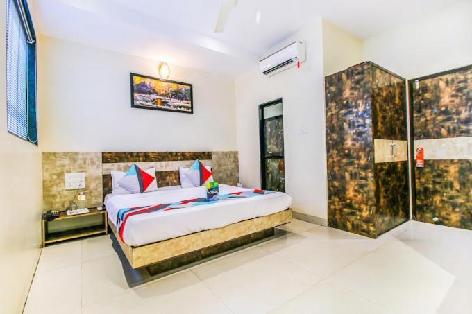 Hotel Embassy Grand Near Us Embassy Bkc Мумбаи Экстерьер фото