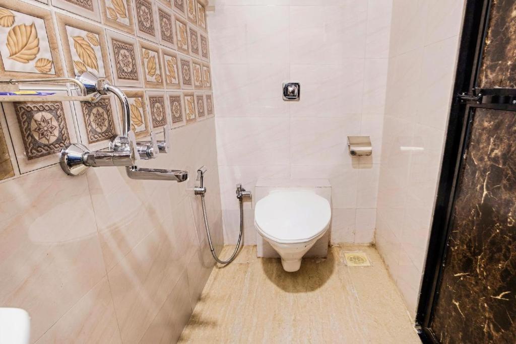 Hotel Embassy Grand Near Us Embassy Bkc Мумбаи Экстерьер фото